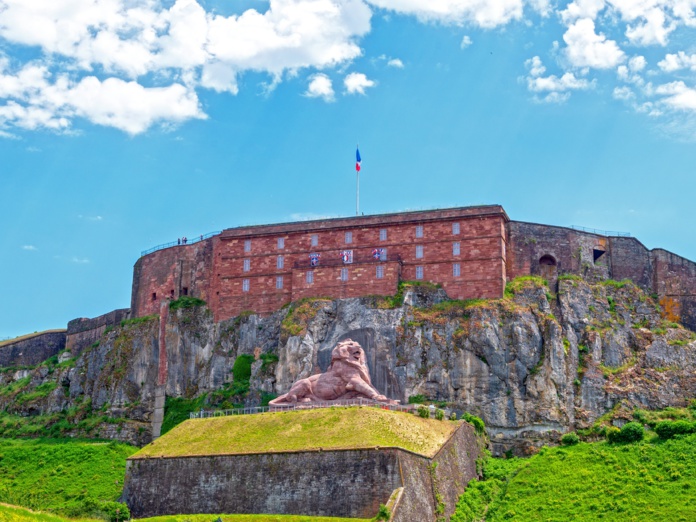 Le Lion de Belfort et la Citadelle - Photo Alain Doiré, Bourgogne-Franche-Comté Tourisme Le Lion de Belfort et la Citadelle - Photo Alain Doiré, Bourgogne-Franche-Comté Tourisme