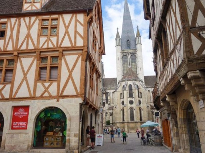 Eglise Notre Dame à Dijon - Photo Virginie BRETON / Blog Chroniques d'une Chocoladdict