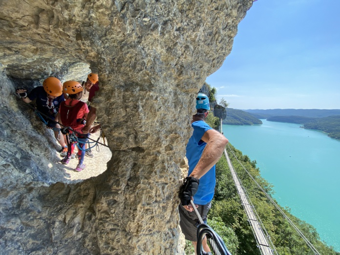 Via Ferrata du Regardoir au Lac des Vouglans - Photo Maud Humbert/Bourgogne-Franche-Comté Tourisme