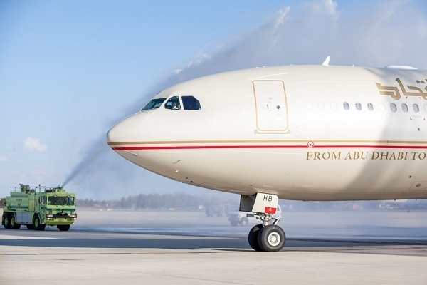 Le vol inaugural d’Etihad Airways arrive à l'aéroport international de Dulles, Washington D.C. - Photo DR