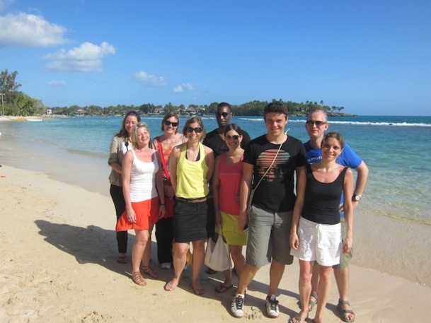 Les gagnants du chalenge de vente XL Airways prennent la pose sur la plage du complexe Casa de Campo. DR Les gagnants du chalenge de vente XL Airways prennent la pose sur la plage du complexe Casa de Campo. DR