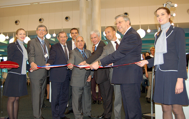 Sur la photo : Michel Perol (DG Relay France), Eric Le Disses (Maire de Marignane), Simon Babre (Sous-Préfet d’Istres), Claude Piccirillo (Marie de Saint-Victoret), Pierre Régis (DG de l’aéroport mp), Roberto Colombo (Dir. des Opérations F&B Autogrill Europe), Jean-François Brando (Président de l’aéroport mp) - DR : mp