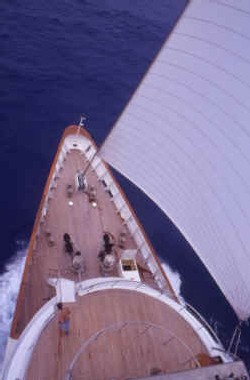 Le Ponant toutes voiles dehors...