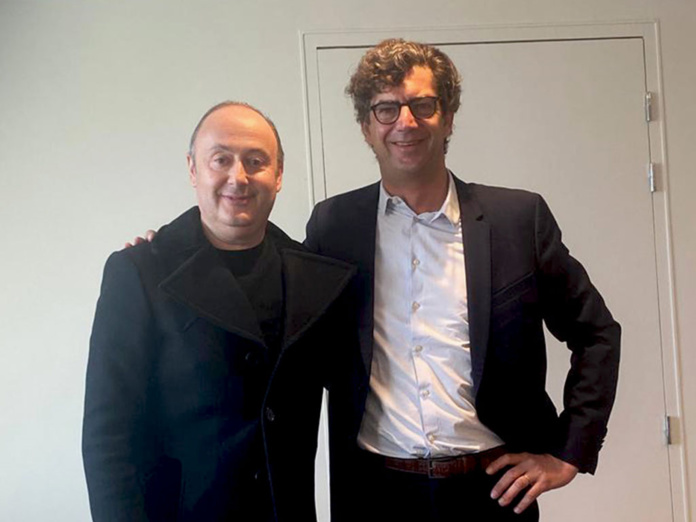 Laurent Abitbol et Hélion de Villeneuve à l'occasion du rachat d'Austral Lagons par Marietton Développement - DR Laurent Abitbol et Hélion de Villeneuve à l'occasion du rachat d'Austral Lagons par Marietton Développement - DR