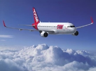 TAM et LAN Airlines réceptionnent leurs premiers A320 avec sharklets