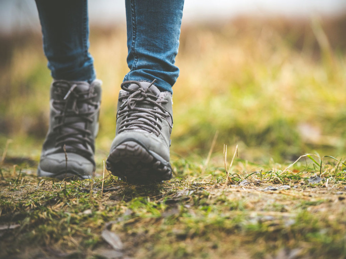 "La marche, c’est une forme de résistance à la tyrannie banalisée, une manière de retrouver son souffle, des moments d’apaisement et de jubilation" - DR : Depositphotos.com, GekaSkr "La marche, c’est une forme de résistance à la tyrannie banalisée, une manière de retrouver son souffle, des moments d’apaisement et de jubilation" - DR : Depositphotos.com, GekaSkr