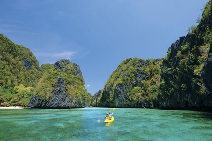 Kayak © El Nido PDOT et Erwin Lim Kayak © El Nido PDOT et Erwin Lim