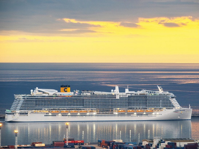 Costa Smeralda à Marseille - Copyright François Jonniaux Costa Smeralda à Marseille - Copyright François Jonniaux