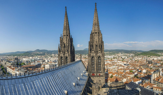 Cathédrale flèches © Luc Olivier Cathédrale flèches © Luc Olivier