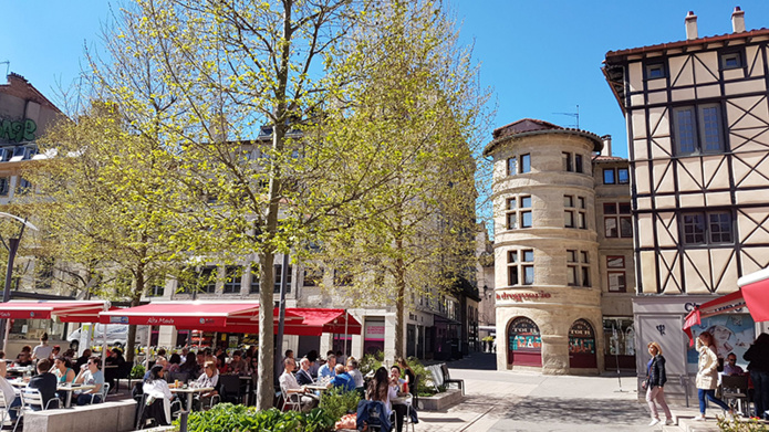 Place du Peuple Saint-Etienne © Julian Barriere
