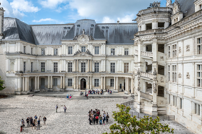 © F. Christophe - Cour du Château royal de Blois