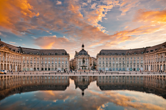 ©Alexander Demyanenko - stock.adobe.com - Place de la Bourse
