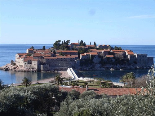 Sveti Stephan, l'île des stars, vient d'être rachetée par le groupe Aman Sveti Stephan, l'île des stars, vient d'être rachetée par le groupe Aman