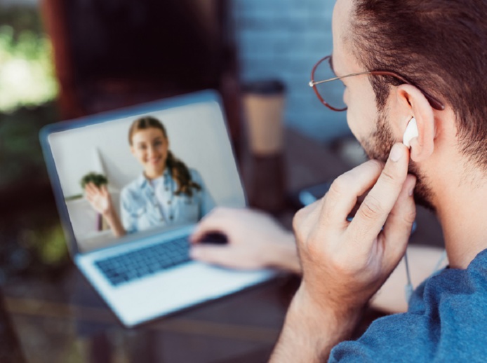 Le télétravail à 100% est imposé jusqu'au 9 juin. Ensuite, les employeurs pourront à nouveau définir le nombre de jours de travail à distance qu’ils souhaitent instaurer dans leur entreprise. - Depositiphotos