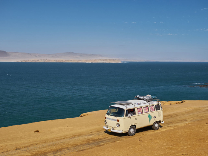 Cette année sera surtout marquée par l’irruption d’un véhicule lui aussi presqu’aussi vieux que le tourisme : le « van » qui n’est d’autre que le recyclage du Combi des années soixante, à la carrosserie psychédélique, et des camping-cars - Depositphotos.com a35mmporhora Cette année sera surtout marquée par l’irruption d’un véhicule lui aussi presqu’aussi vieux que le tourisme : le « van » qui n’est d’autre que le recyclage du Combi des années soixante, à la carrosserie psychédélique, et des camping-cars - Depositphotos.com a35mmporhora