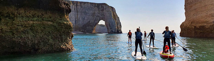 Paddle à Etretat © Thib's Prod / Lumières marines Prod