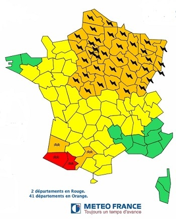 Météo France place 39 départements du Nord-Est en vigilance orange aux orages, et 4 autres autres en rouge et orange dans le Sud-Ouest pour les crues - Météo France