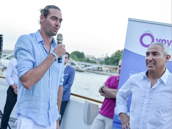 Camille Lacourt, quintuple quintuple champion du monde et d'Europe de natation est l'ambassadeur Ôclub. Il est en compagnie de Raouf Ben Slimane, PDG de ÔVoyages - DR Ôvoyages