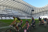 La tournée Vélotour à Marseille passe par le mythique stade vélodrome - DR La tournée Vélotour à Marseille passe par le mythique stade vélodrome - DR