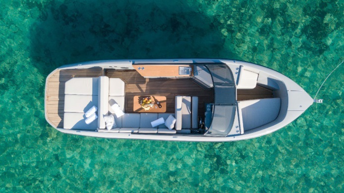 Batorama propose désormais un service de yacht électrique avec pilote - DR
