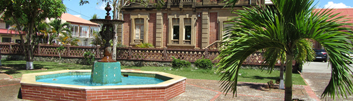 Architecture coloniale quartier du "Petit Paris" Architecture coloniale quartier du "Petit Paris"