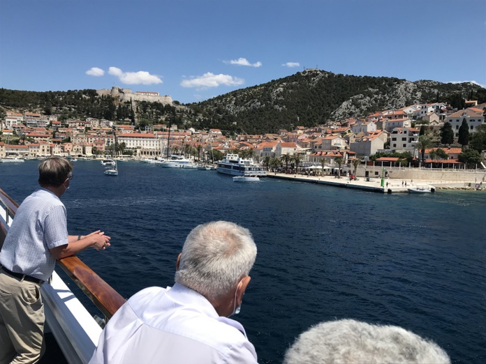 La Belle Adriatique permet une arrivée au coeur des ports et des villages - Photo JLR