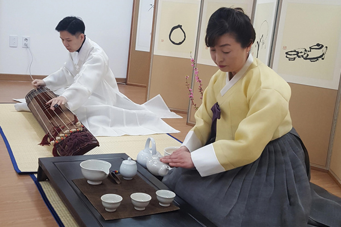 Escapades Deluxe Escapades Deluxe