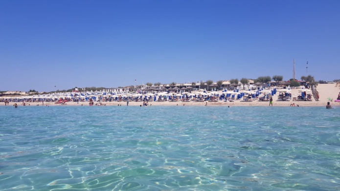 Journée plage à Tarente dans le Sud de l'Italie - Photo CE