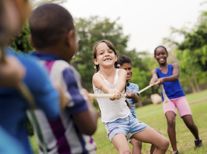 Le gouvernement devrait faire preuve de souplesse pour les adolescents pour accéder à certains lieux durant tout l'été, pour que ces derniers puissent avoir complété leur schéma vaccinal - DR : Depositphotos.com, Diego_Cervo