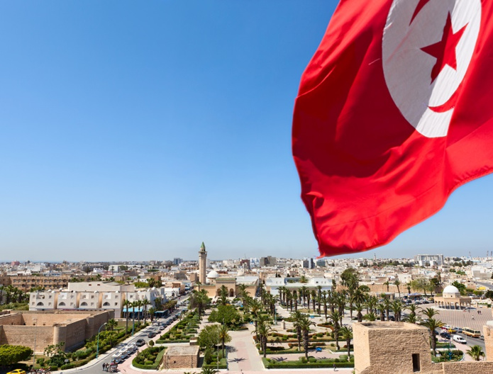 En Tunisie le couvre-feu a été fixé de 19h à 6h - DR : antiksu Depositphotos.com