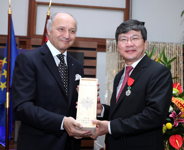 Le PDG de Vietnam Airlines a reçu la légion d’honneur Le PDG de Vietnam Airlines a reçu la légion d’honneur