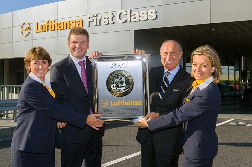 Les dirigeants de Lufthansa ont reçu le prix à l'occasion d'une cérémonie organisée au Terminal First Classe de l'aéroport de Francfort en Allemagne - Photo DR
