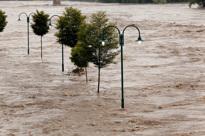 En Allemagne où les inondations catastrophiques de cet été ont tué plus de 180 personnes, la part de la population "très préoccupée" par l'impact personnel du changement climatique a augmenté pour sa part de 19 points pour atteindre 37 %, soit la plus forte augmentation observée dans un pays - Deposiphotos.com  Auteur ginasanders