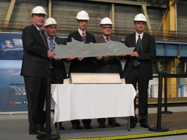 Richard Fain (à g) Adam Goldstein (au ctr) et Laurent Castaing (STX à dr) - Photo F.W. Richard Fain (à g) Adam Goldstein (au ctr) et Laurent Castaing (STX à dr) - Photo F.W.