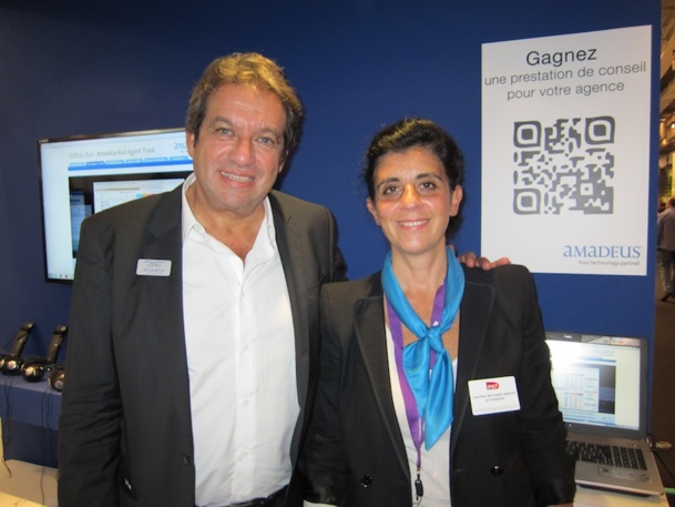 Georges Rudas, le PDG d'Amadeus et Valérie Assayag, la directrice des ventes agences de voyages et entreprises SNCF ont présenté à l'IFTM Top Résa le nouvel outil de réservation de train Agent Track. DR