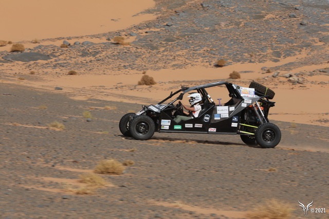 Armelle et Yolande au volant de leur buggy pour la 30e édition du Rallye des Gazelles - DR