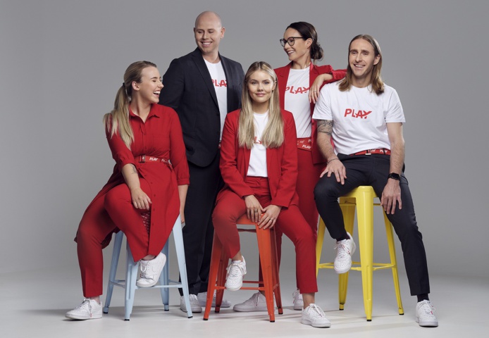 La compagnie aérienne PLAY recrute des hôtesses et des stewards ainsi que des pilotes - DR PLAY
