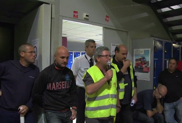 "Nos emplois nous appartiennent et nous sommes en légitime défense." Aimé Musto, responsable CGT Air France à Marseille - Capture d'écran "Nos emplois nous appartiennent et nous sommes en légitime défense." Aimé Musto, responsable CGT Air France à Marseille - Capture d'écran