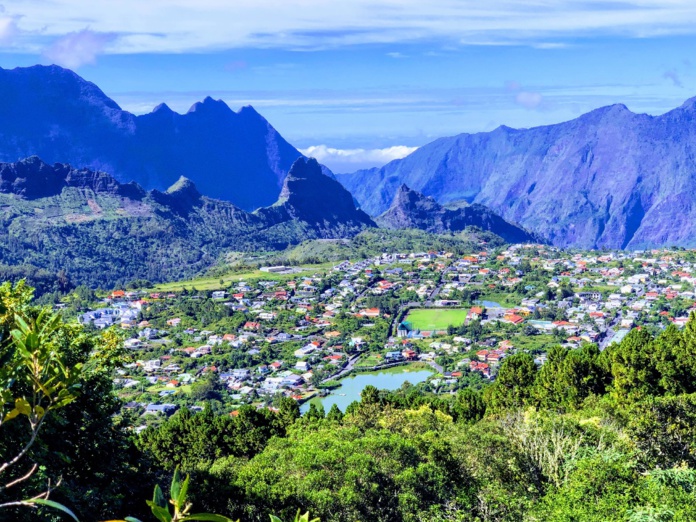 A la Réunion, le port du masque en extérieur sur la voie publique n'est plus obligatoire - Photo JDL A la Réunion, le port du masque en extérieur sur la voie publique n'est plus obligatoire - Photo JDL