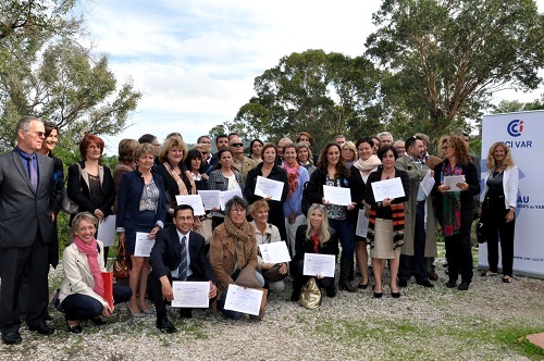 Une partie des 156 professionnels du tourisme varois, titulaires de la marque Qualité Tourisme  étaient présents sur ces 6èmes Rencontres Qualivar Tourisme pour recevoir symboliquement leur « certificat »  - Photo DR