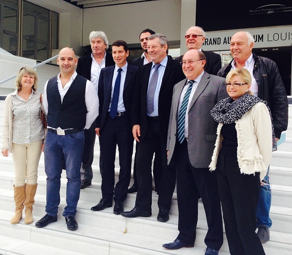 Le président Roland Heguy de l’UMIH ,entouré des responsables et élus, prépare le prochain congrès national à Cannes - Photo M.B. Le président Roland Heguy de l’UMIH ,entouré des responsables et élus, prépare le prochain congrès national à Cannes - Photo M.B.
