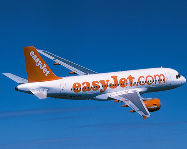 En choisissant d'emblée de s'implanter dans les grands aéroports easyjet n'a pas choisi la voie de la facilité mais son choix s'avère aujourd'hui plus payant que celui de Ryanair... /photo dr