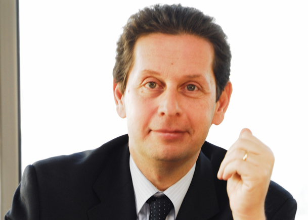 Philippe Korcia : "Et vous verrez que, si 95% des agences font leurs résultats, c’est bien grâce aux super commissions. Mais, si vous faites du 2, 3 euros sur du « on line », on n’aura plus de super commissions, parce que nos chiffres vont baisser !" - DR Philippe Korcia : "Et vous verrez que, si 95% des agences font leurs résultats, c’est bien grâce aux super commissions. Mais, si vous faites du 2, 3 euros sur du « on line », on n’aura plus de super commissions, parce que nos chiffres vont baisser !" - DR