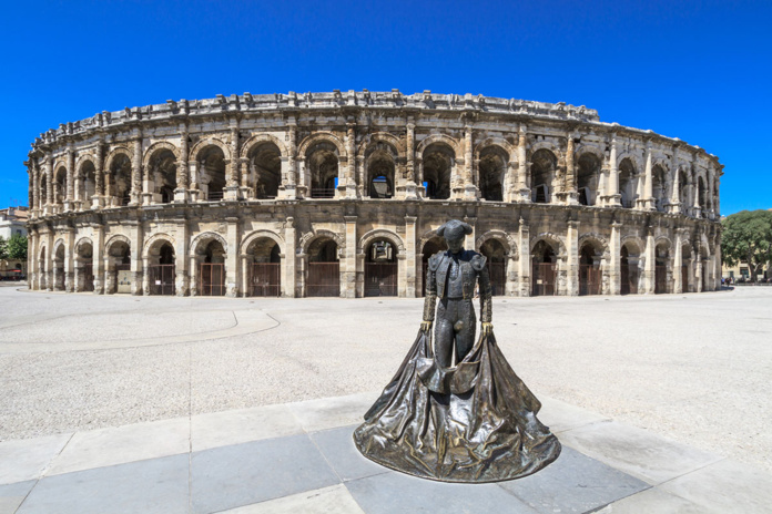 Amphithéâtre romain à Nîmes © Depositphotos