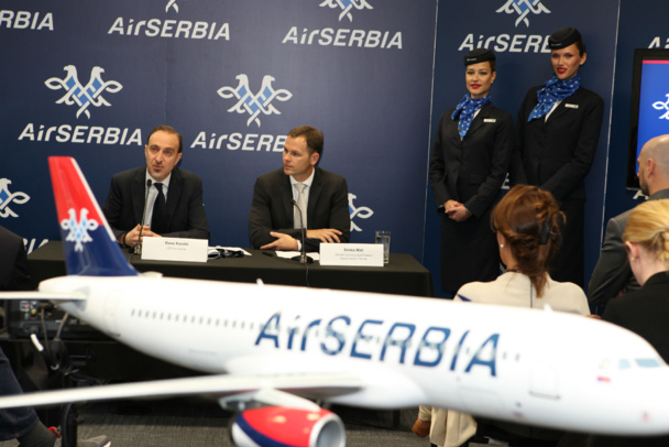 Dane Kondic, CEO d'Air Serbia, et Sinisa Mali, Conseiller en économie et finances du Cabinet du Vice-Premier Ministre serbe, durant la conférence de presse au Dubai Air Show - DR