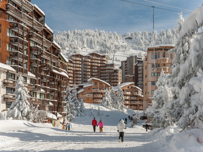 La station Avoriaz (Haute-Savoie), et sa résidence Pierre & Vacances Atria Crozats, accueilleront les premiers vacanciers de la saison le 10 décembre 2021. – DR Imaginera/Pierre & Vacances.