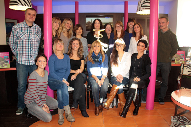 Le service de réservation de Climats du Monde autour de Christine Crispin - DR Le service de réservation de Climats du Monde autour de Christine Crispin - DR