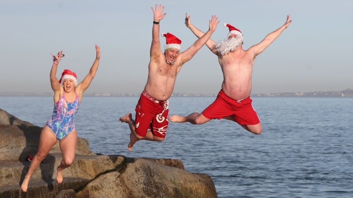 Baignade de Noël en Irlande © Rte.ie Baignade de Noël en Irlande © Rte.ie