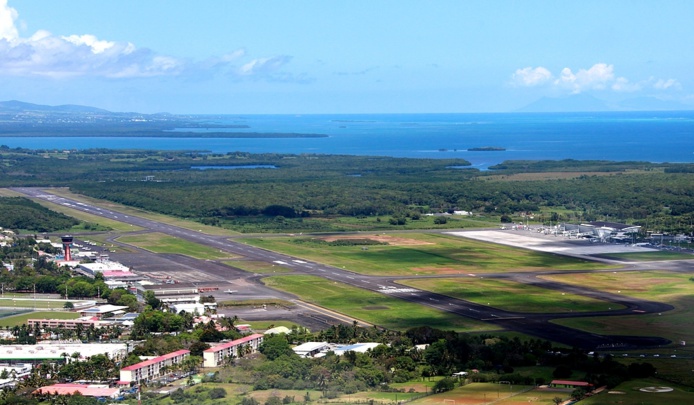 A compter du 15 décembre 2021, le terminal T2 (Régional) est remis en service après presque 2 ans de fermeture liée à la crise sanitaire/crédit photo Wikipedia A compter du 15 décembre 2021, le terminal T2 (Régional) est remis en service après presque 2 ans de fermeture liée à la crise sanitaire/crédit photo Wikipedia