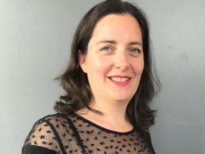 Marie Fremondière, Manager Coachs Voyages d'Univairmer : "L'intérêt est de capter une nouvelle clientèle qui ne se rend pas dans les agences de voyages. Les conseillers voyages à domicile travaillent de chez elles, se déplacent au domicile des clients, sur leur lieu de travail ou dans un tiers lieu" - Depositphotos Auteur onlykim Marie Fremondière, Manager Coachs Voyages d'Univairmer : "L'intérêt est de capter une nouvelle clientèle qui ne se rend pas dans les agences de voyages. Les conseillers voyages à domicile travaillent de chez elles, se déplacent au domicile des clients, sur leur lieu de travail ou dans un tiers lieu" - Depositphotos Auteur onlykim